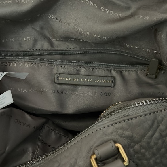 Marc by Marc Jacobs Washed Up’ Mid Sized Pebbled Crossbody - Picture 5 of 6